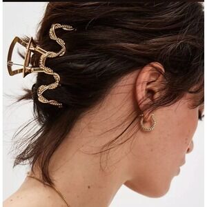New NWT Free People Can't Be Tamed Claw Clip Gold